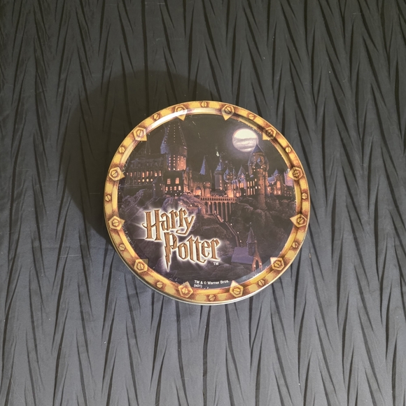 Wizarding World Of Harry Potter Other - Harry Potter Themed Food Storage Tin
